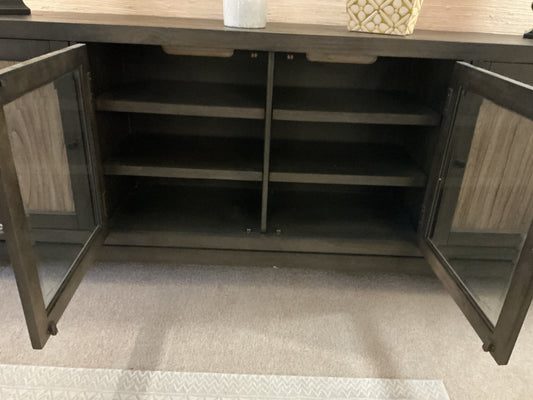 LG ENTERTAINMENT TABLE