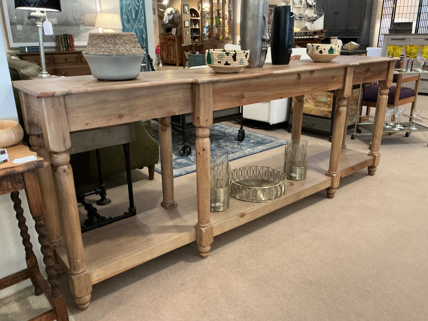LG SOFA TABLE