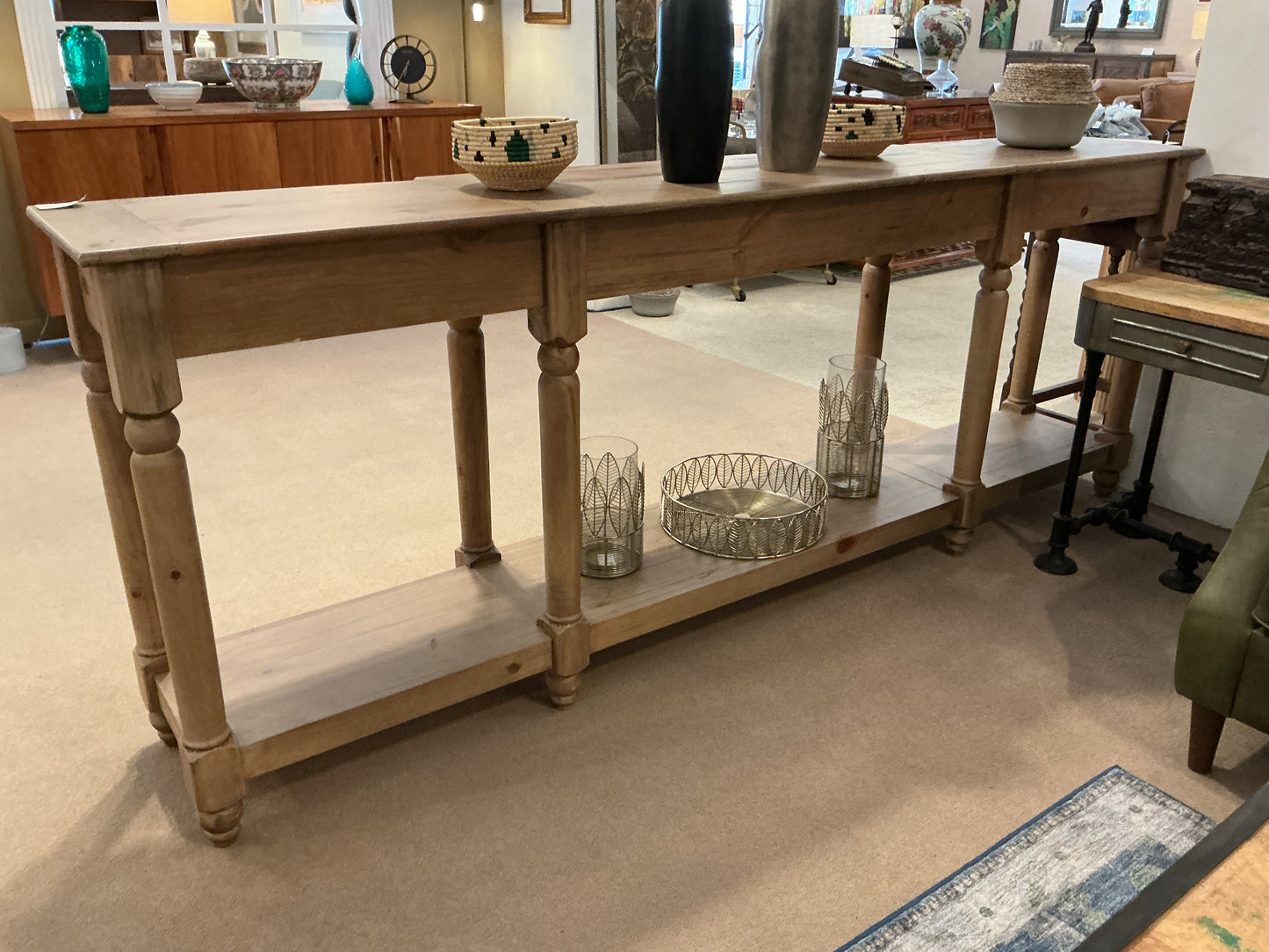 LG SOFA TABLE