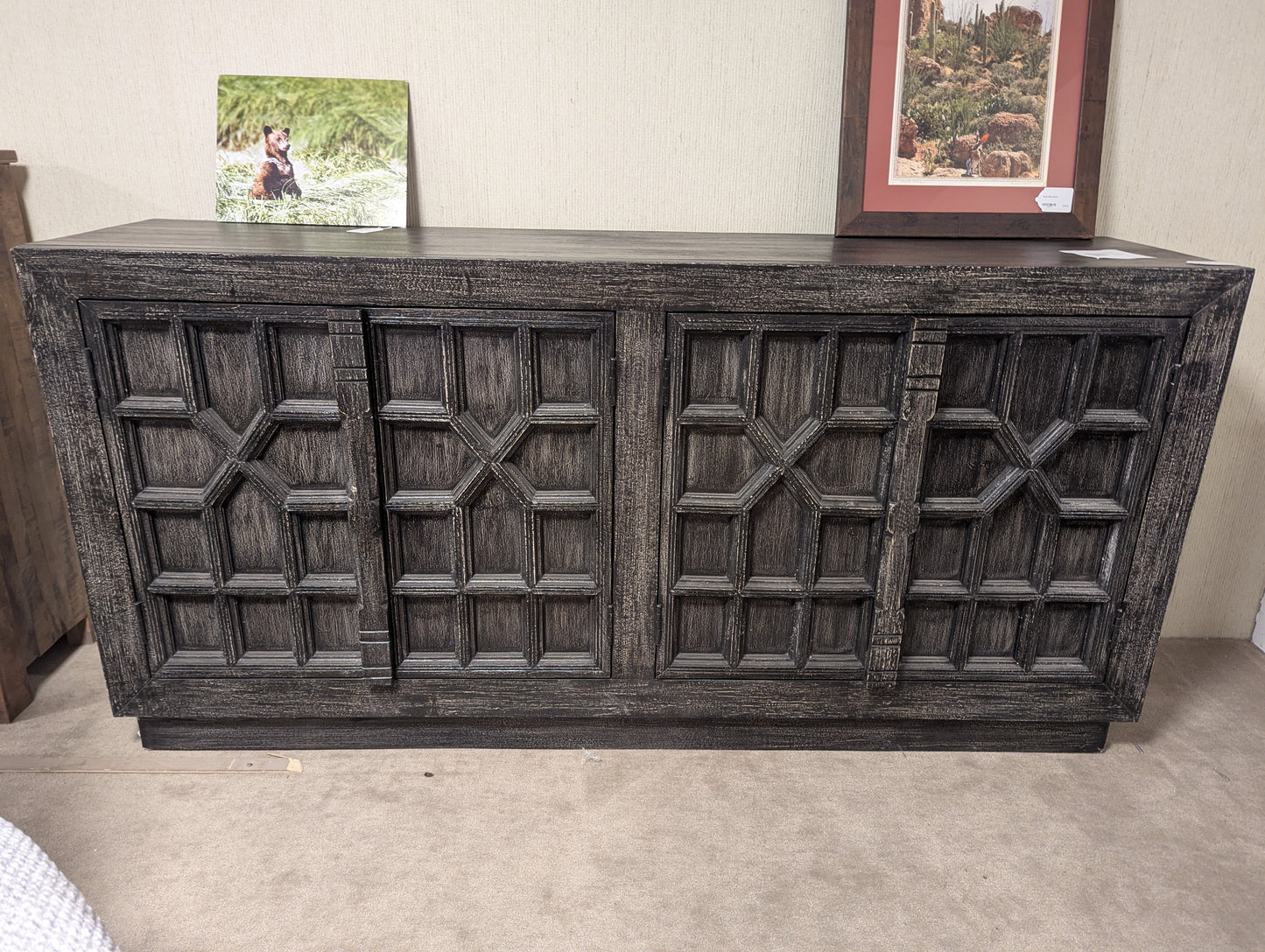 BLACK BAFFET SIDE TABLE